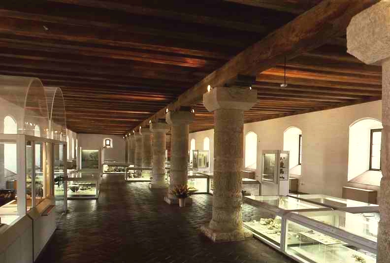 Archäologisches Museum Kelheim - Erdgeschoss - archäologische Abteilung